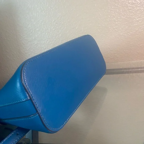 Kate Spade Vibrant Blue Crossbody Bag - Picture 6 of 9